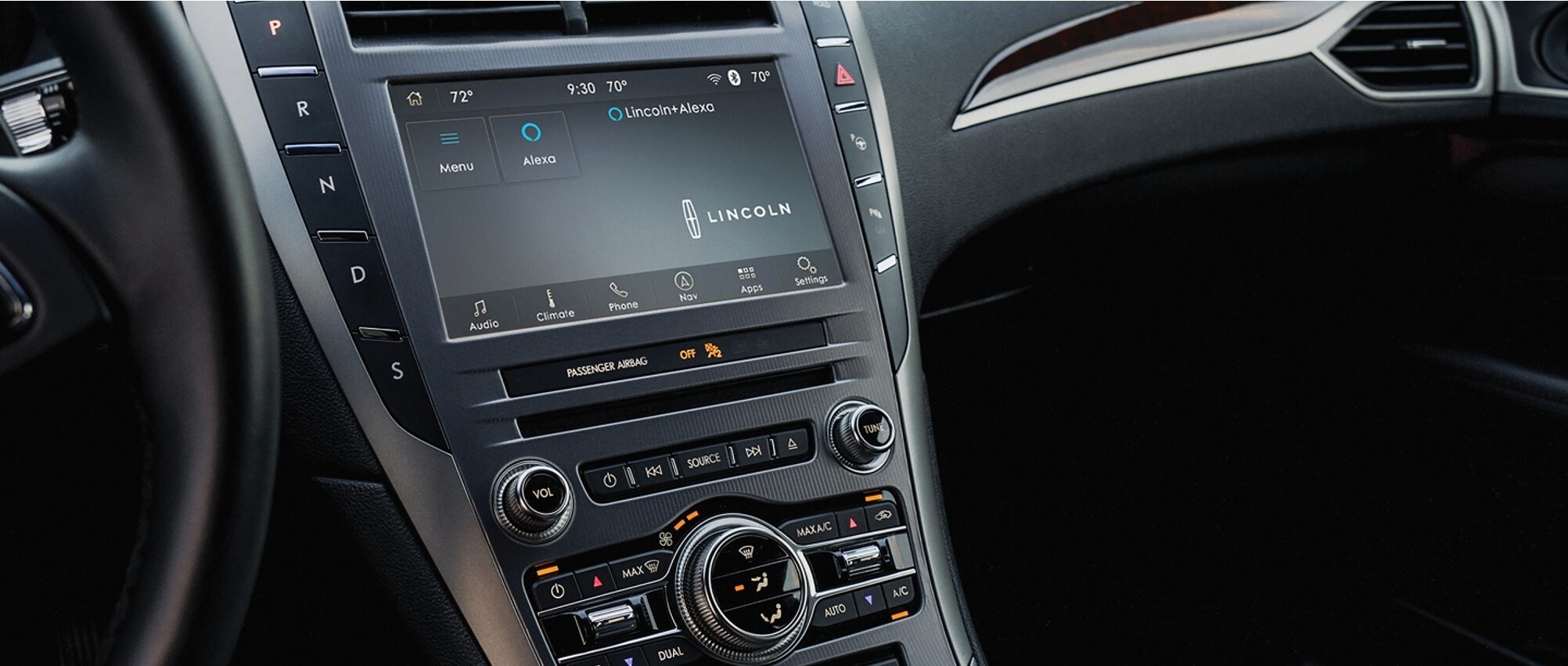 2020-lincoln-mkz-technology-phil-long-lincoln-colorado.jpg A 2020 Lincoln MKZ interior