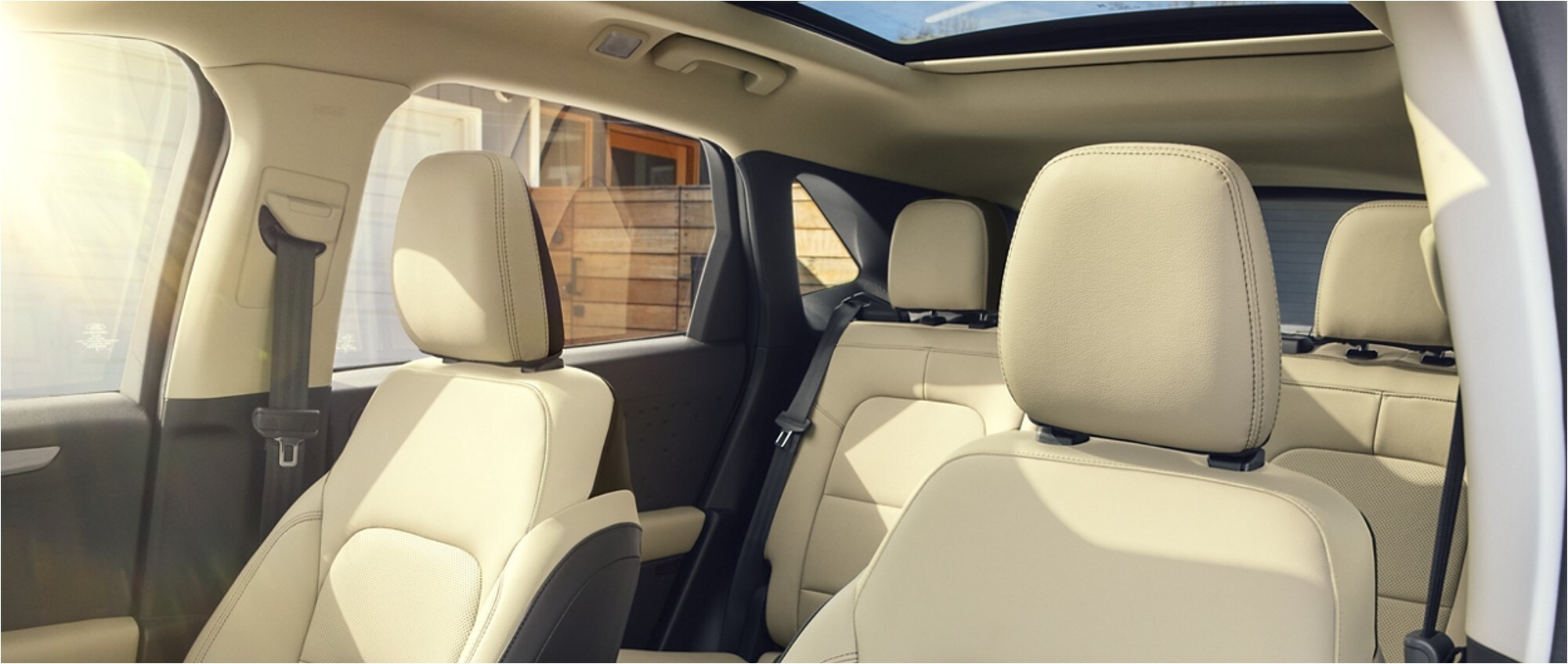 2020-ford-escape-interior-seating-phil-long-ford-raton-ford-dealership-nm.jpg the interior seating of a 2020 Ford Escape