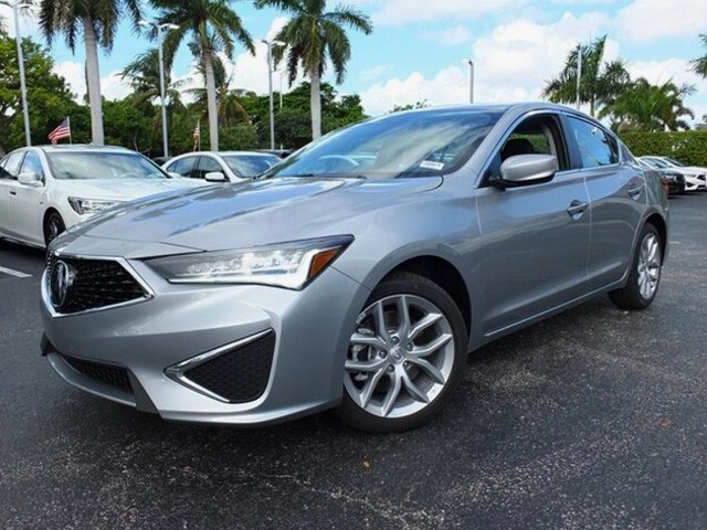 2020 ILX Base in Lunar Silver 2020 ILX Base in Lunar Silver