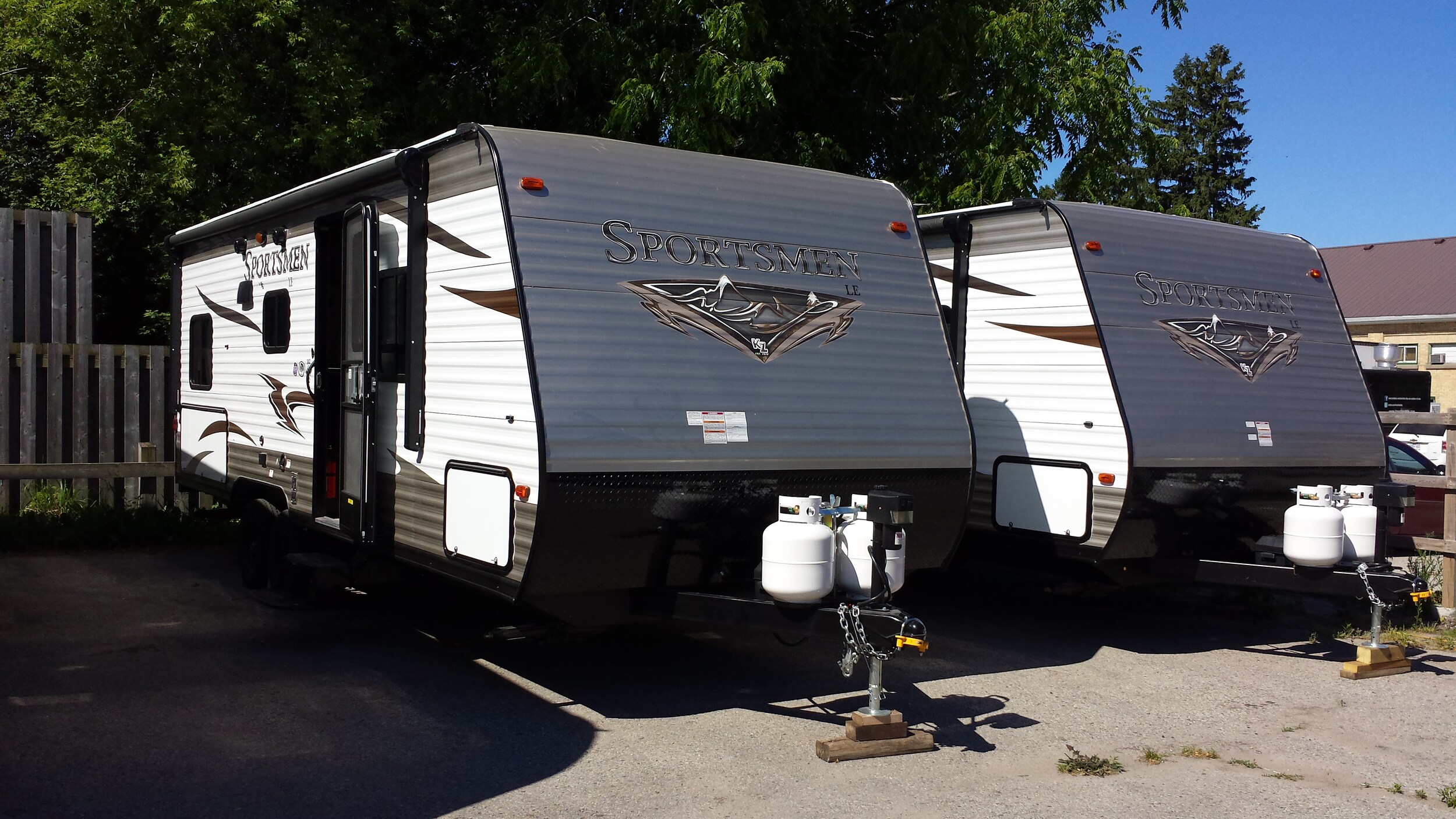 Rental 242BHSS