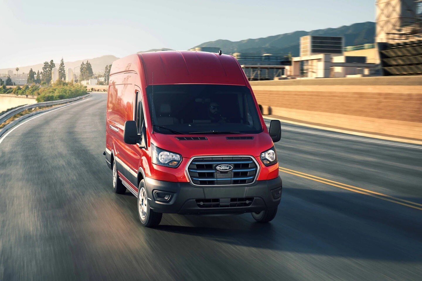 2022 E-Transit Exterior 2022 E-Transit Exterior