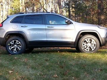2014 Cherokee Right Side.jpg