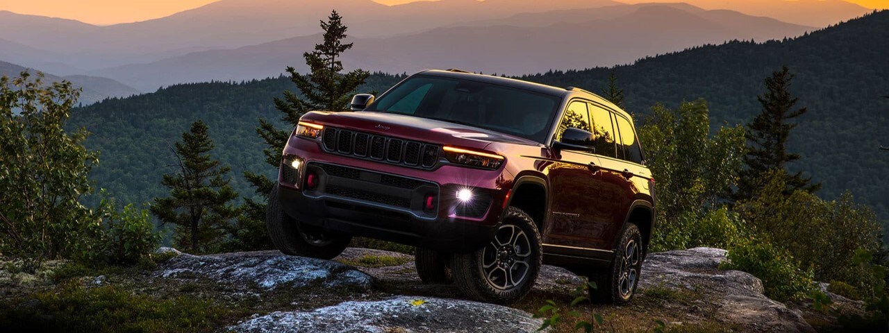 2022 Jeep Grand Cherokee.jpg