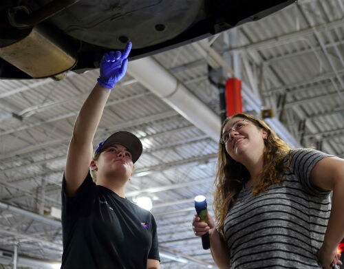 Planet team service women 2 small.jpg