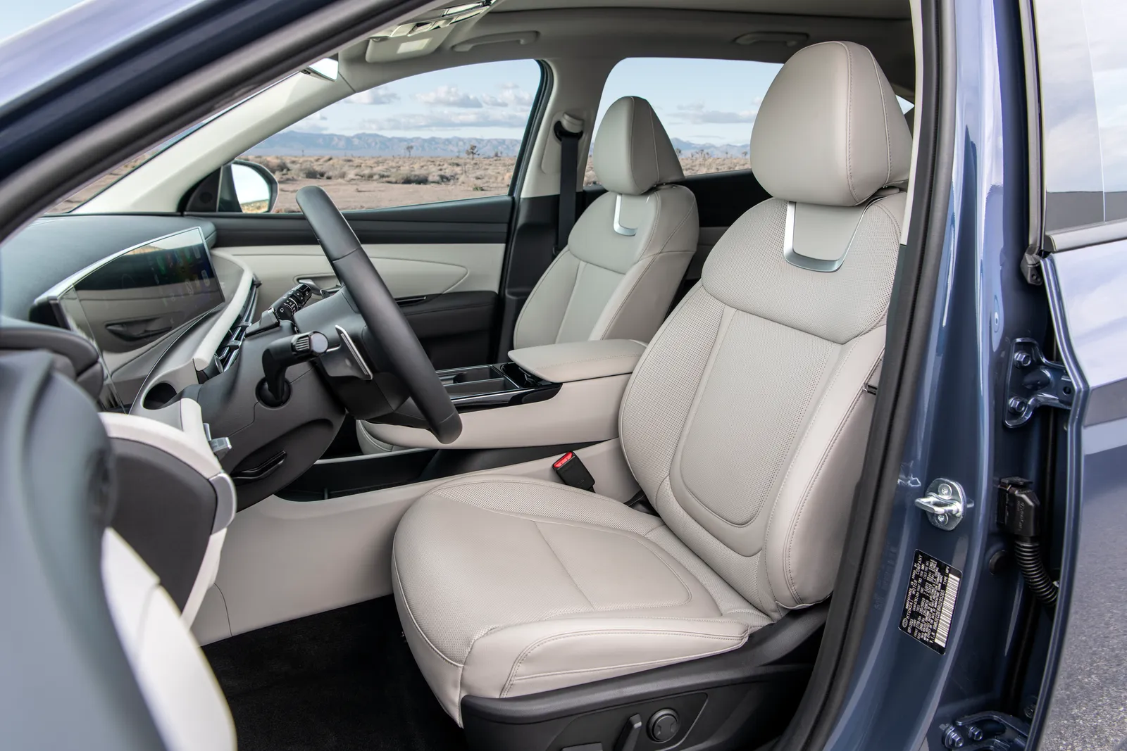 Hyundai Tucson front seats and cabin trim