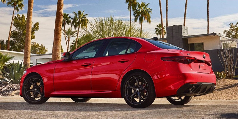 2020-Alfa-Romeo-Giulia-06.jpg