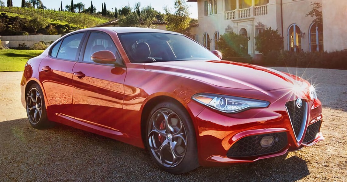 2018-Alfa-Romeo-Giulia-Hero2.jpg