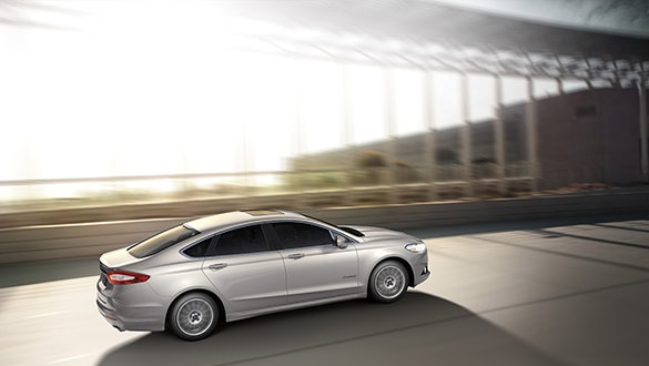 2015 Ford Fusion Hybrid SE Exterior Side View 2015 Ford Fusion Hybrid SE Exterior Side View