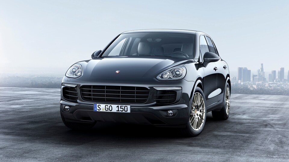 New Porsche Cayenne Platinum Edition SUV in Phoenix