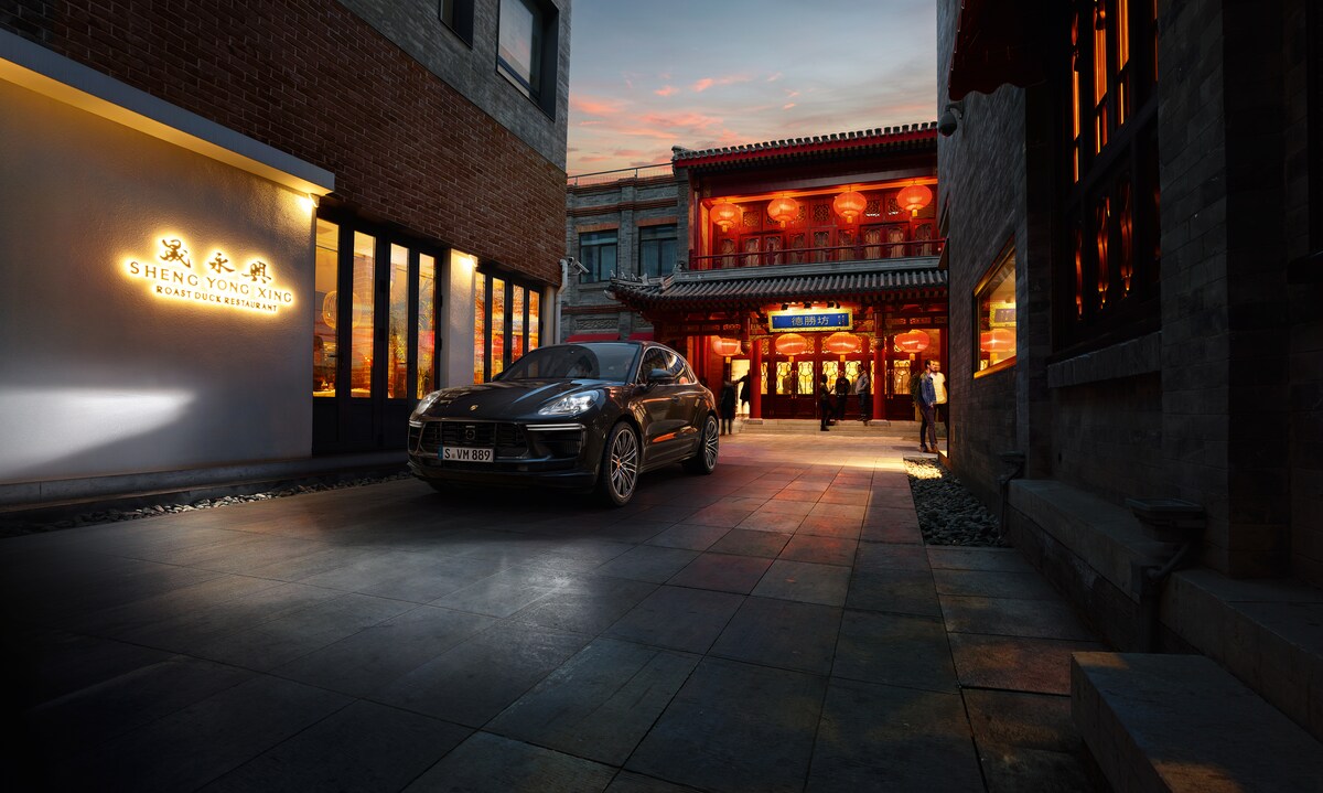 2022-Porsche-Macan-Turbo-SUV.png