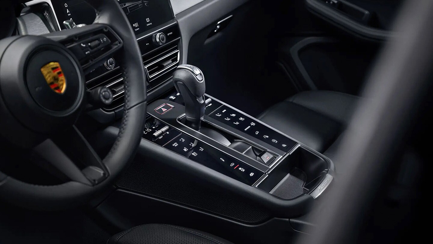 Porsche Macan Steering Wheel and Console
