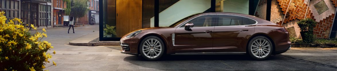 2019-Porsche-Panamera-Panamera4-Executive-Sedan-L01.jpeg