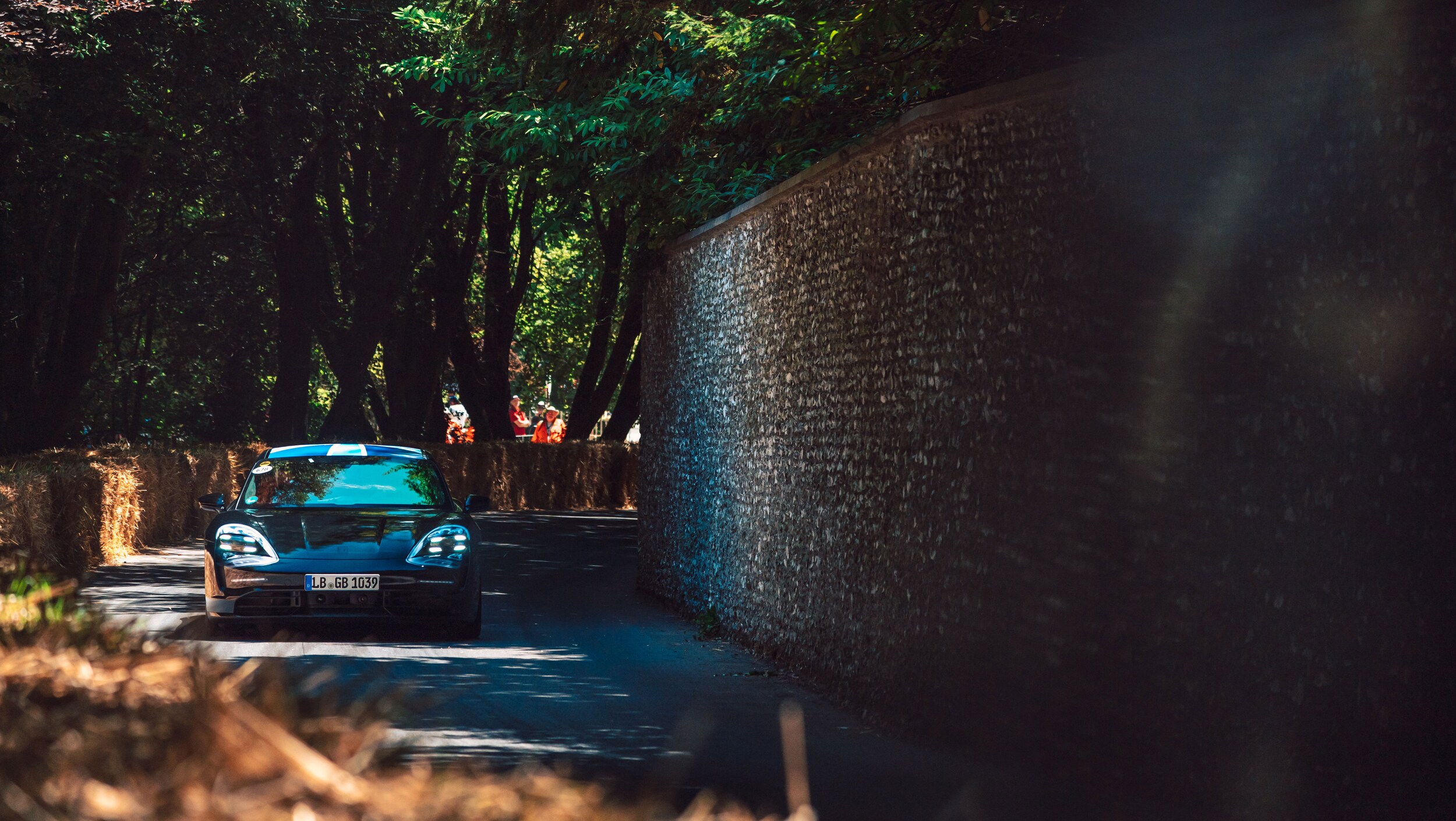 high_taycan_goodwood_motor_circuit_festival_of_speed_2019_porsche_ag(1).jpg