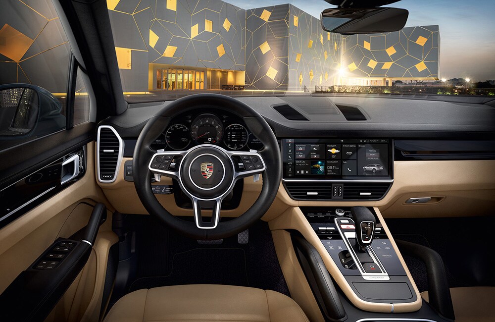 Porsche-Cayenne-Interior-vs-Macan.jpg 2023 Porsche Cayenne Front Seats.