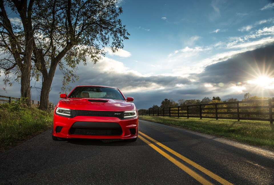 2018-Dodge-Charger-Hellcat-Sedan-L03.png