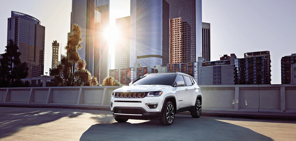 Jeep-Compass-Limited-SUV-L01.png