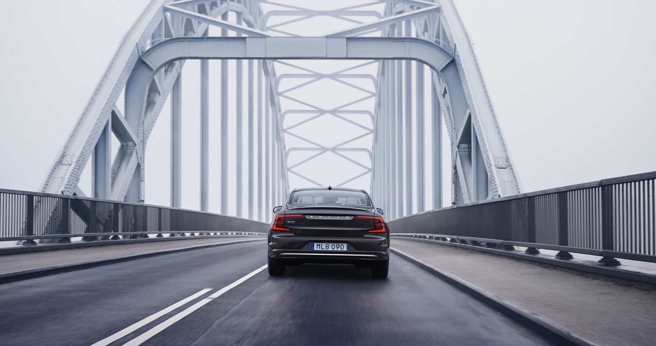 2023_S90_Rear.jpg