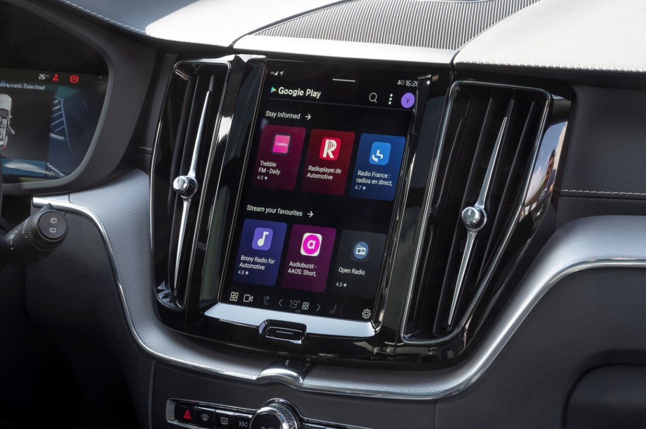 Volvo_XC60_Infotainment.png