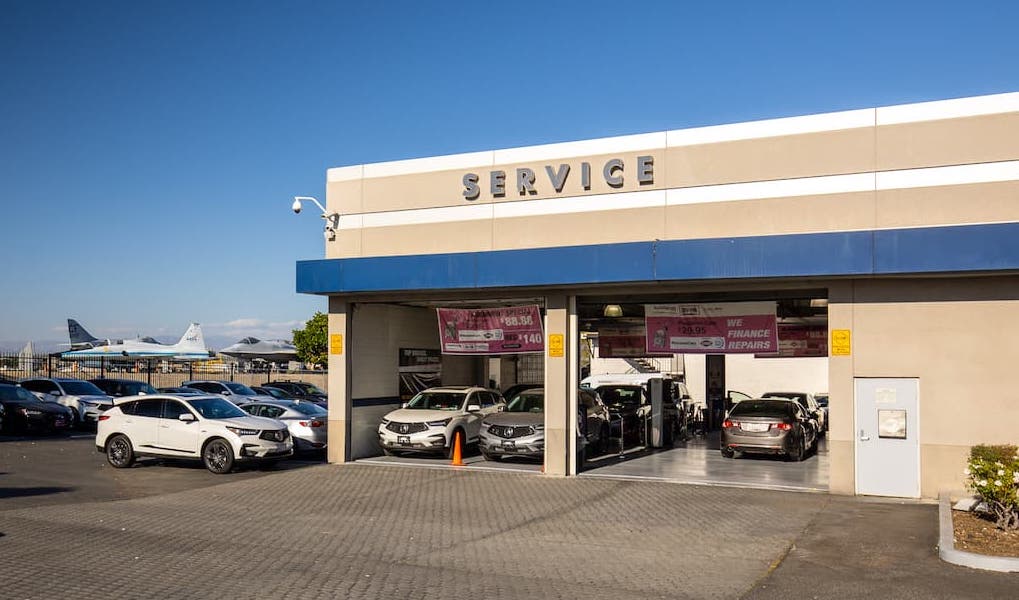 AutoNation Acura South Bay service center entrance