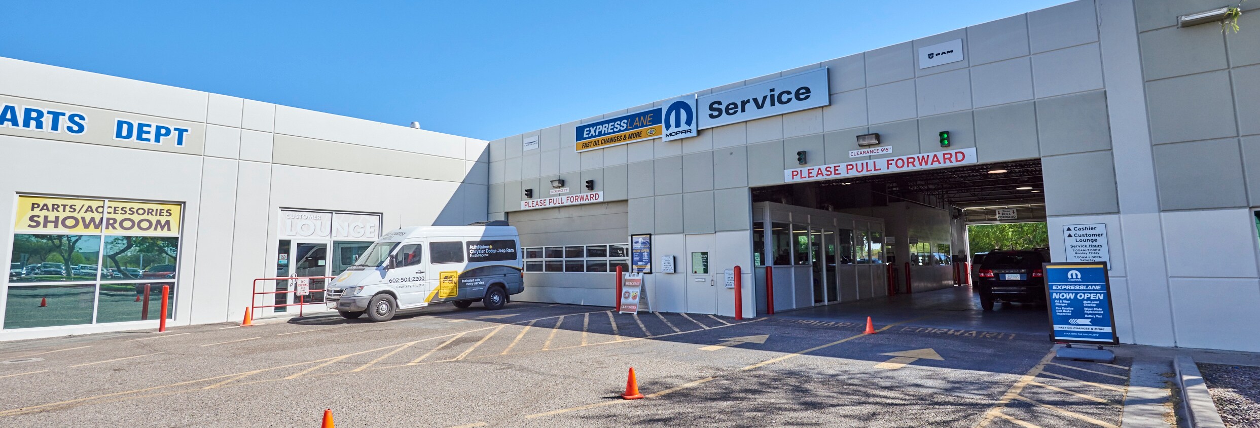 AutoNation Chrysler Dodge Jeep RAM North Phoenix Service.jpg