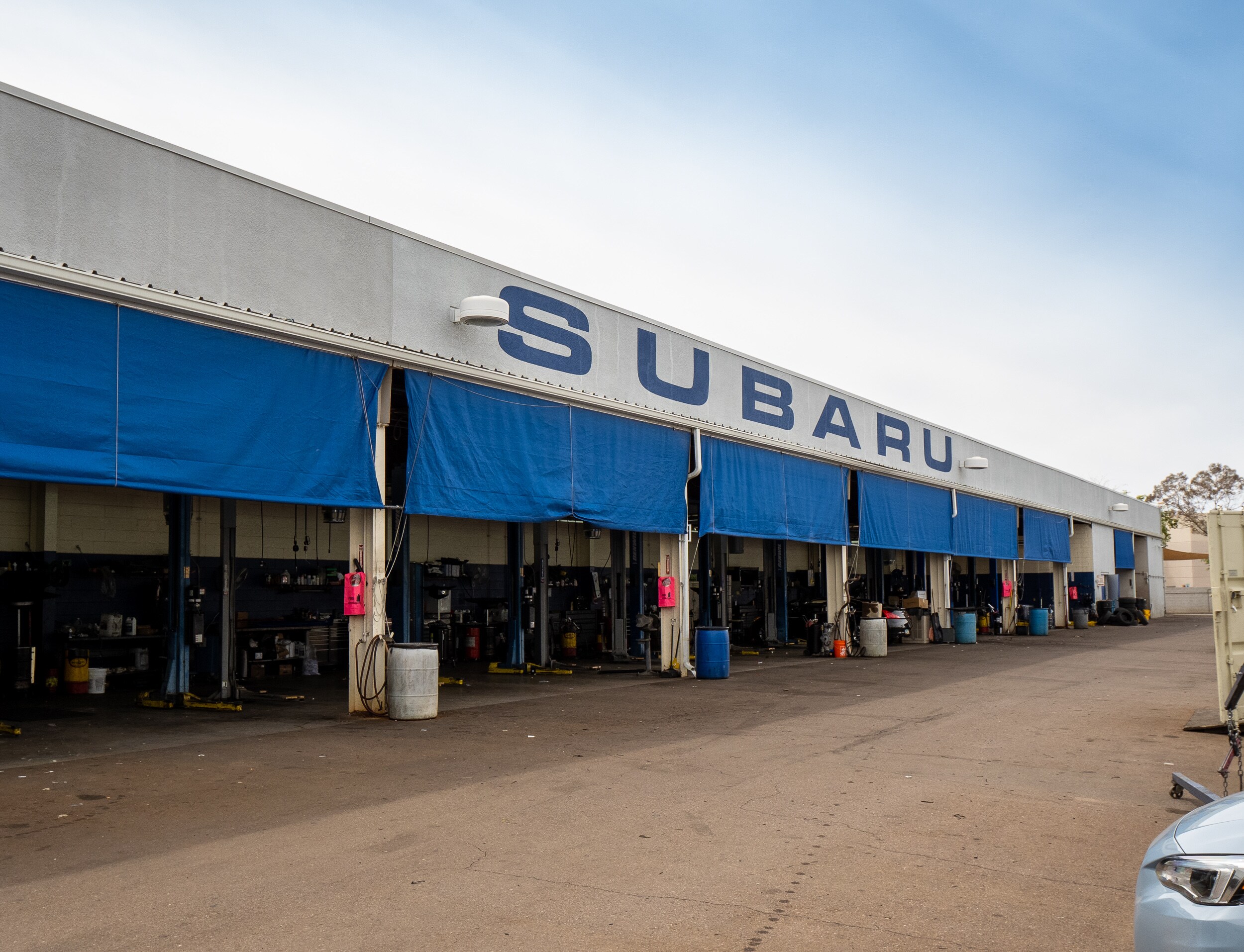 AutoNation Subaru Scottsdale Parts Center Exterior view of AutoNation Subaru Scottsdale Parts Center