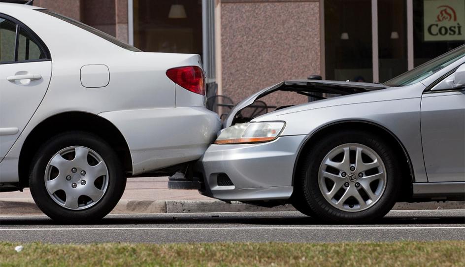 1140-minor-fender-bender.jpg