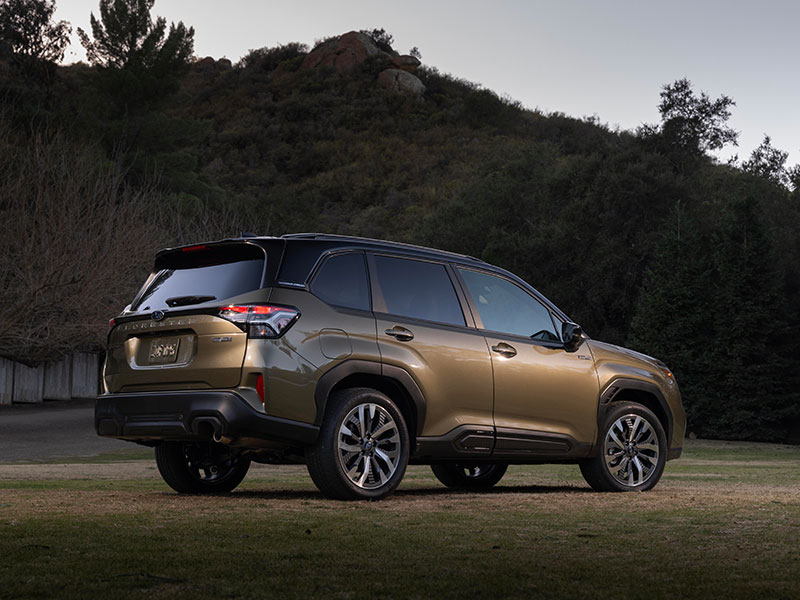 2025_Subaru_ForesterHybrid_04.jpg