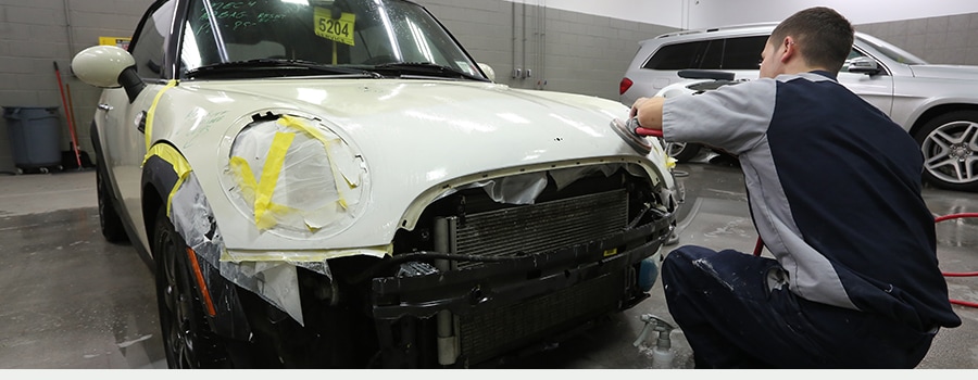 MINI accident repair at the Prestige Collision Center