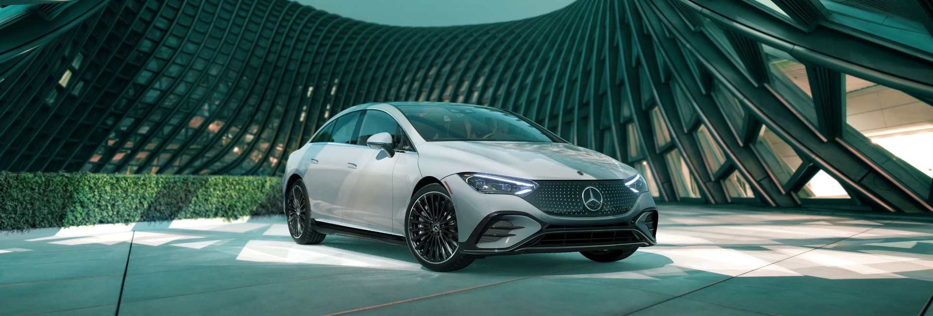 2023-MercedesBenz-EQE-Sedan-L04.png