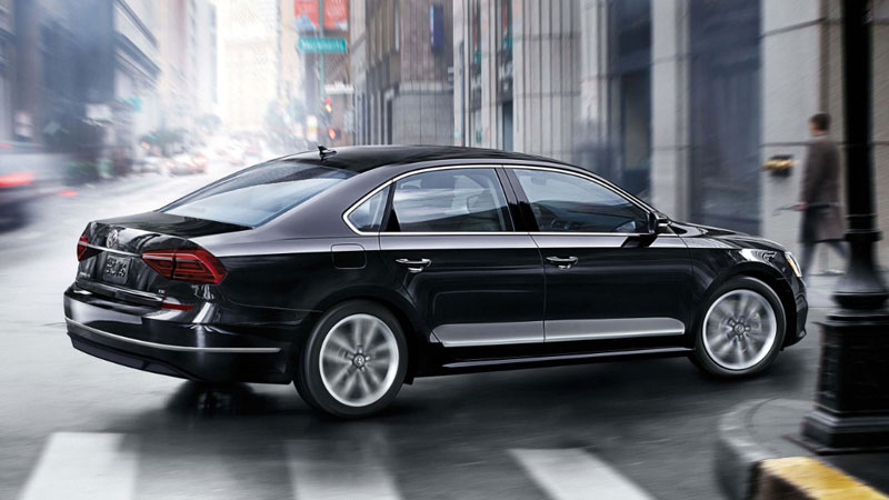 2017 VW Passat vs Honda Accord