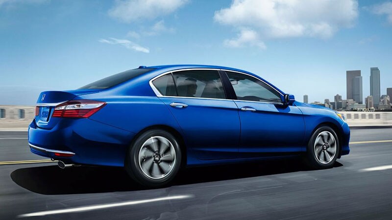 2017 VW Passat vs Honda Accord