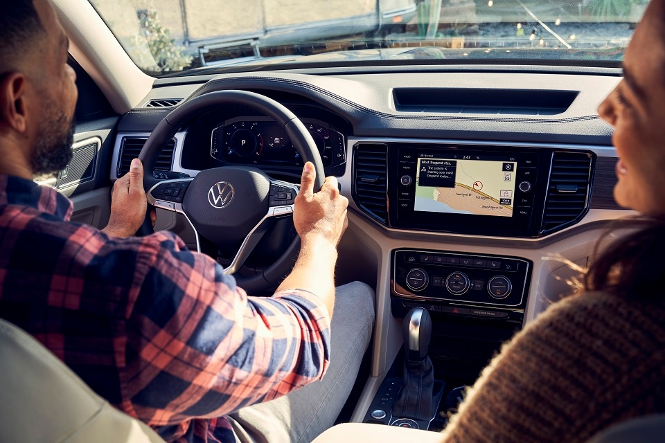 2021-VW-Atlas-Turnersville-NJ-Front-Seat.jpg