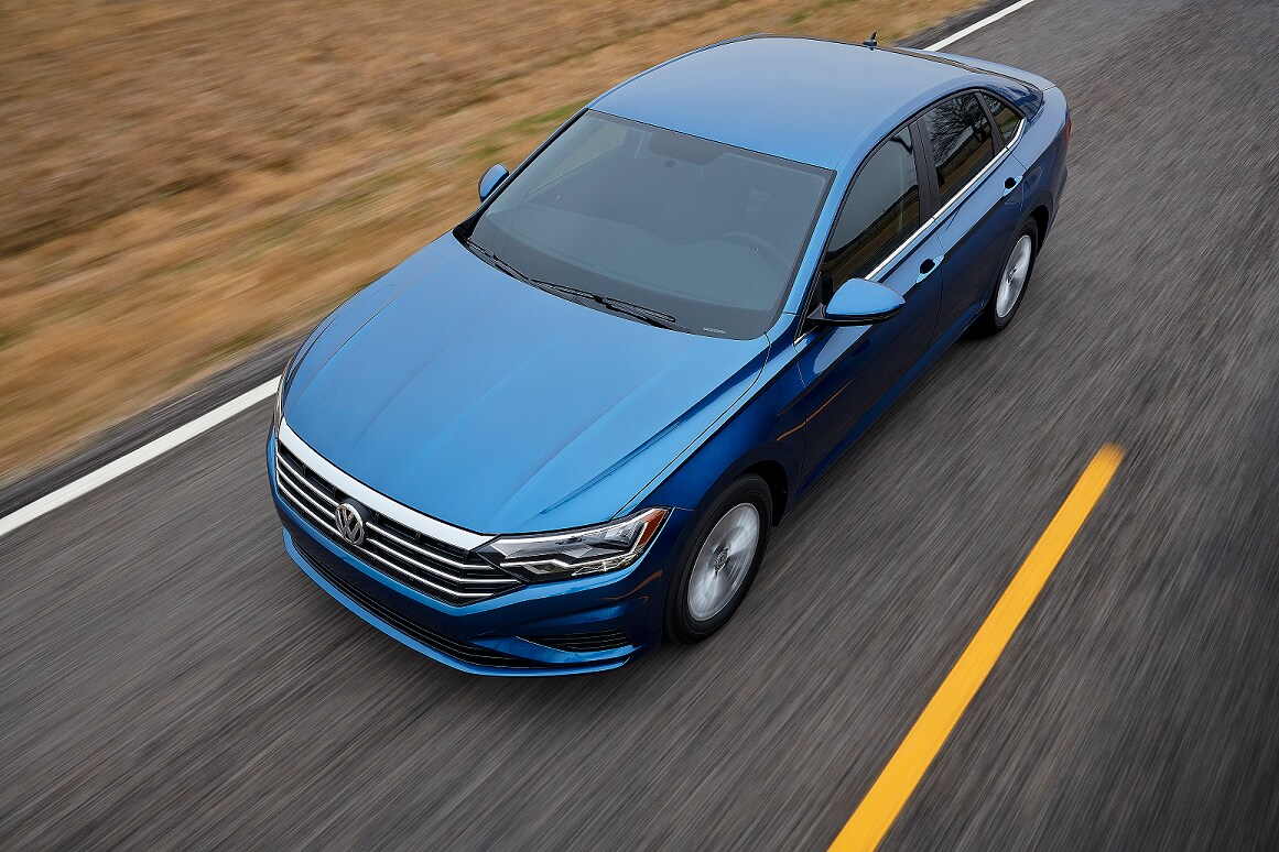 2019 Volkswagen Jetta vs Toyota Camry Performance