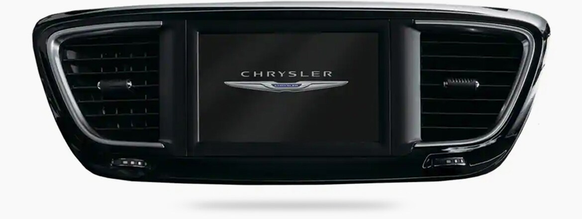 2021-Chrysler-Voyager-2_15.jpg
