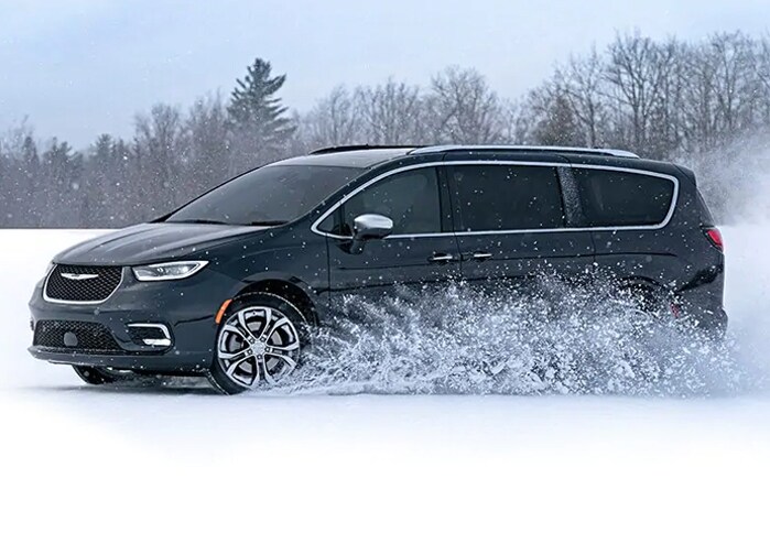 2021-Chrysler-Pacifica-Hybrid_15.jpg