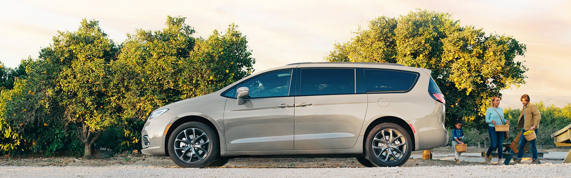2021-Chrysler-Pacifica_48.jpg