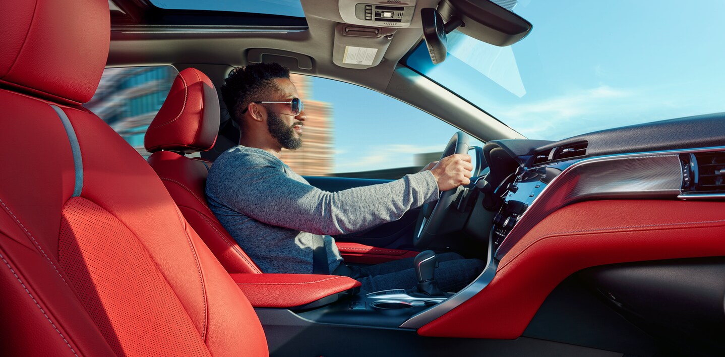 2018-toyota-camry-interior.png