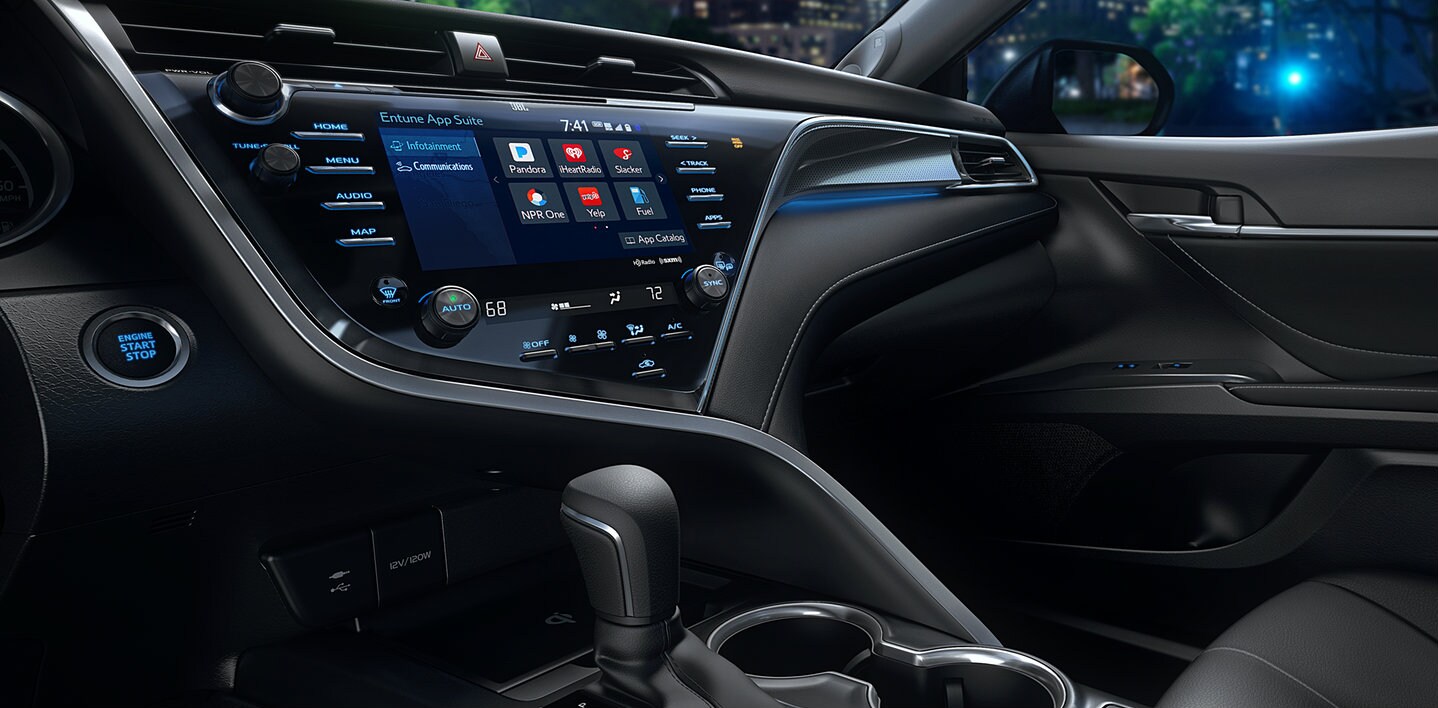 2018-toyota-camry-technology.jpg
