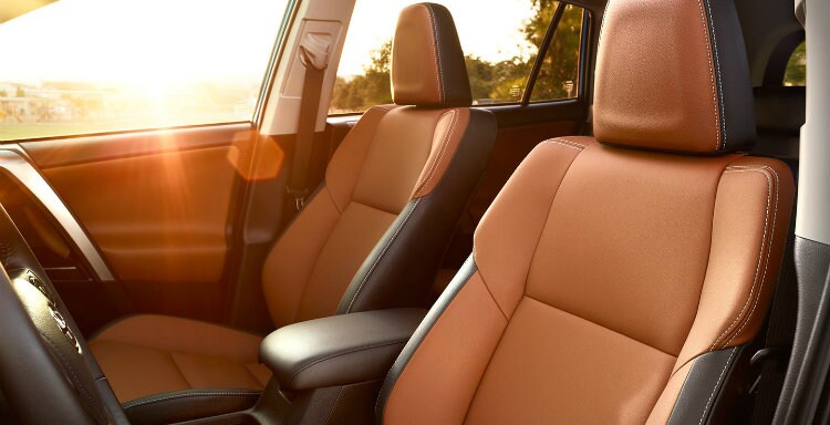 RAV4-interior.jpg