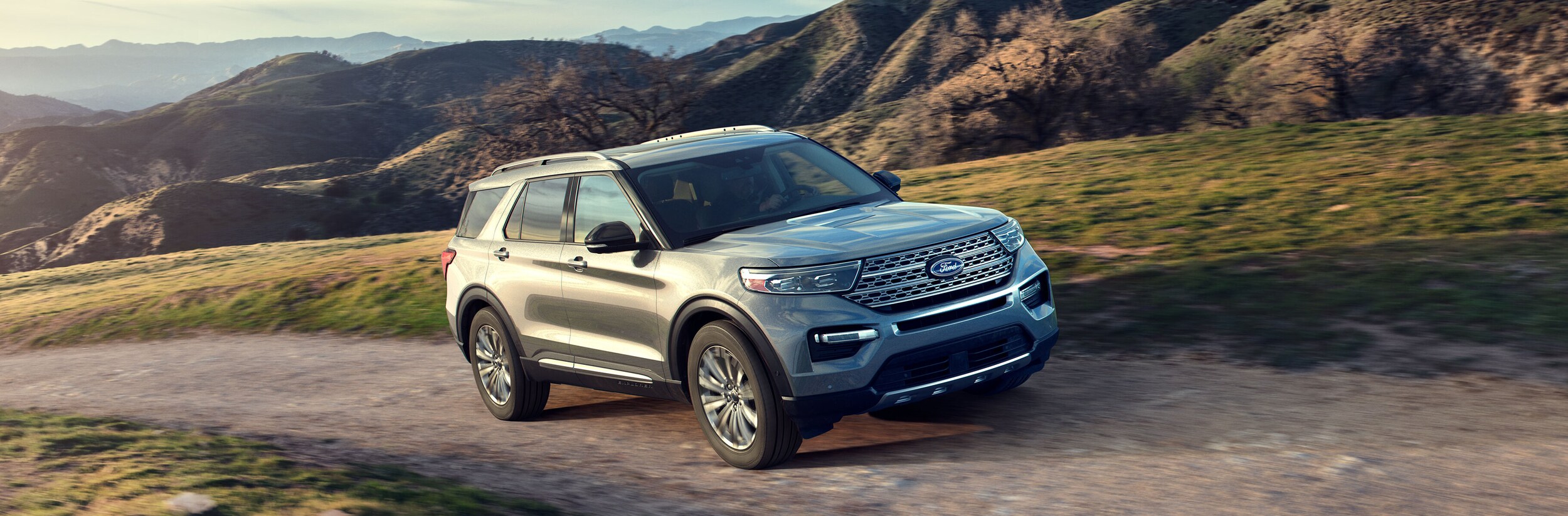 2020 Ford Explorer Exterior Silver.jpeg