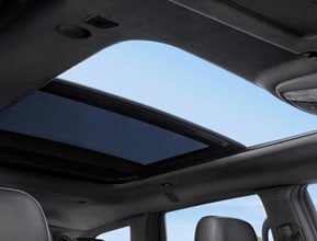 COMMANDVIEW DUAL-PANE PANORAMIC SUNROOF