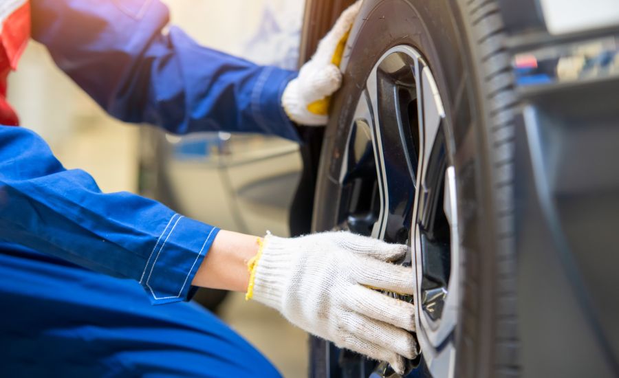 tire-service-small-image-4.jpg