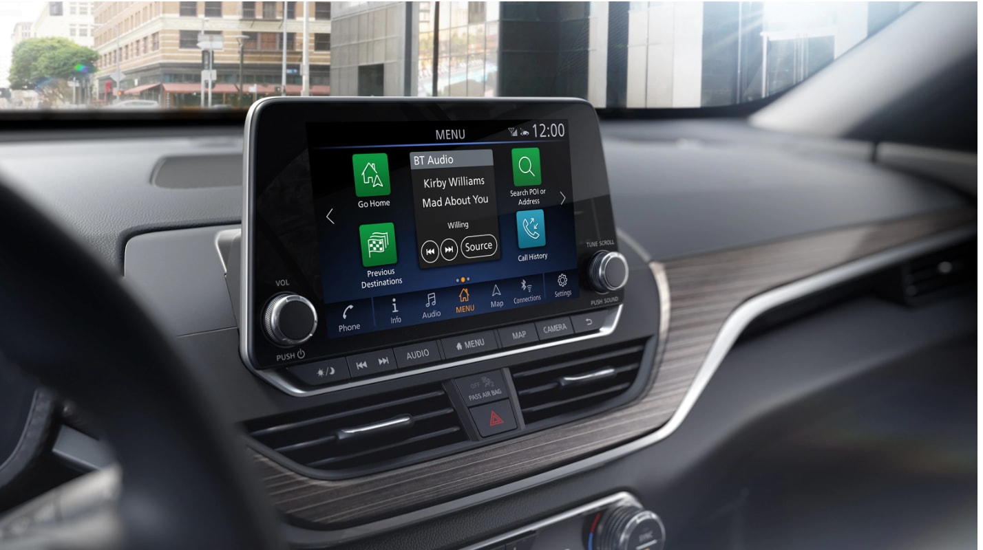 2020 nissan altima interior 2.png