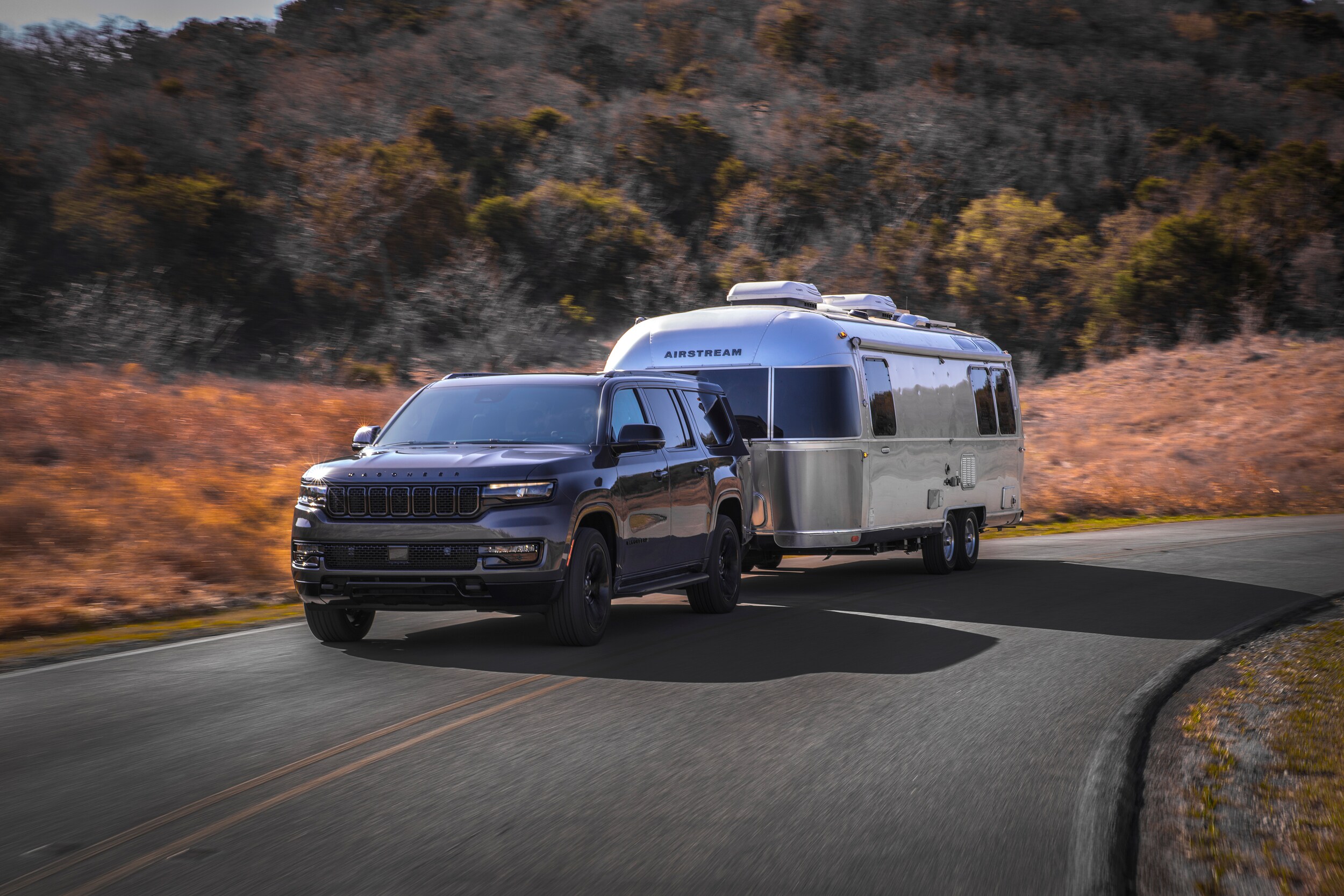 2023-Jeep-WagoneerL-Carbide-SUV-L01.jpeg