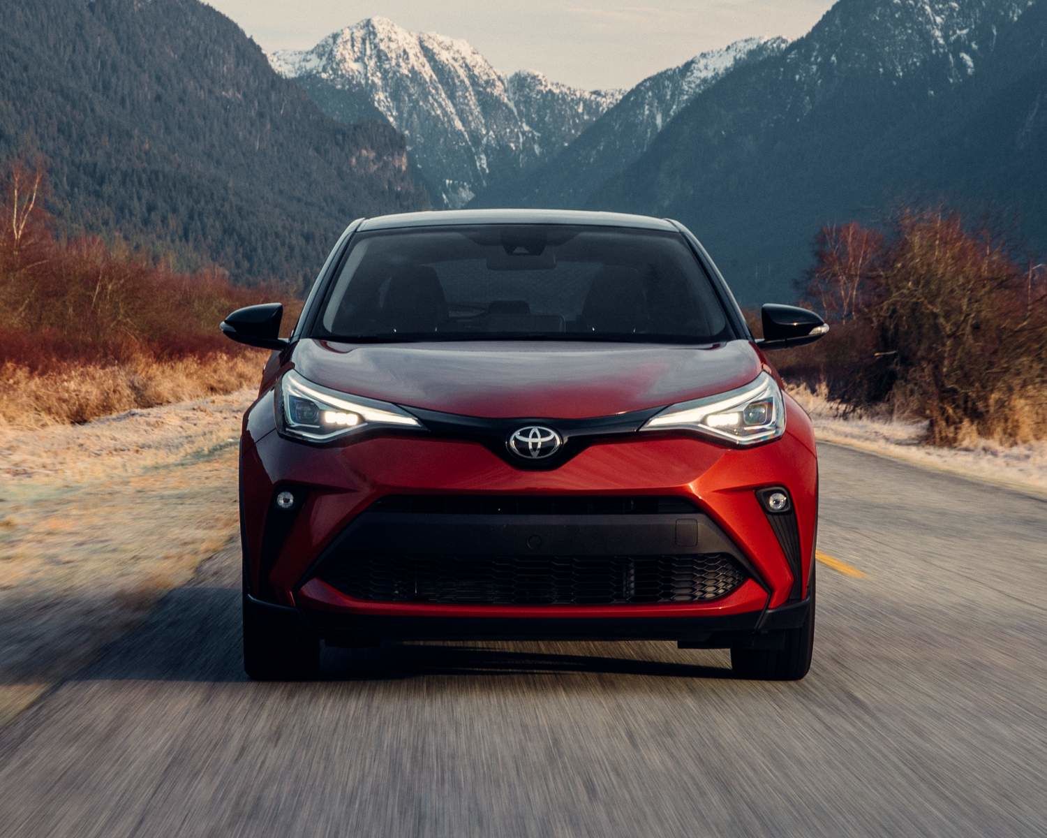 toyota-2021-c-hr-limited-supersonic-red-black-roof-front-l.jpeg
