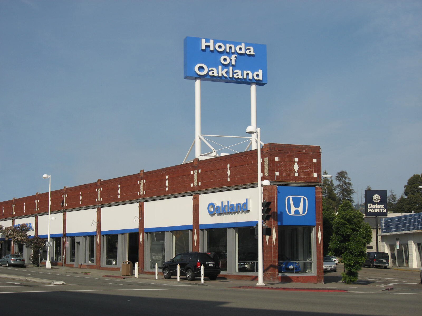 Exterior 001-Clean.jpg