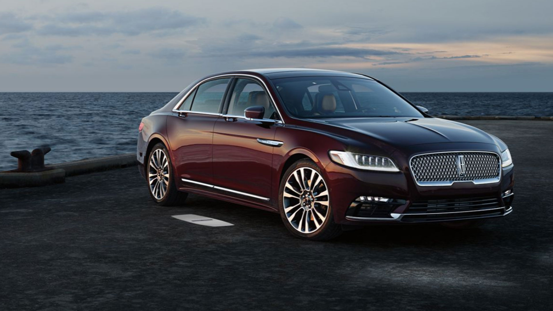 2019 Genesis G90 vs 2019 Lincoln Continental: Trims
