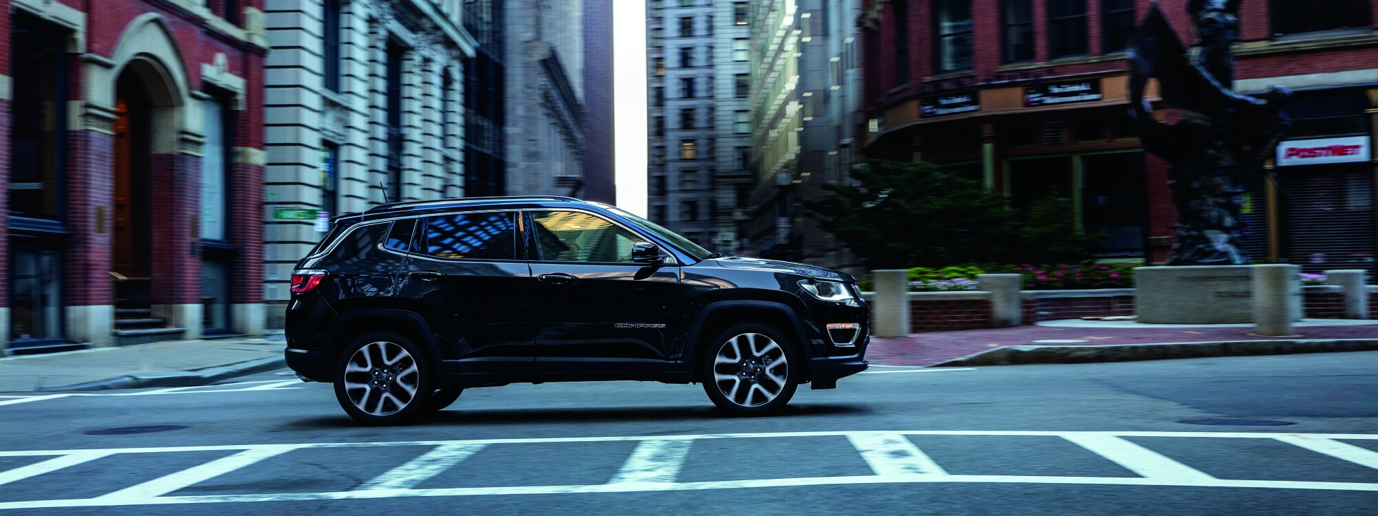 2021-Jeep-Compass-Limited-SUV-L10.png