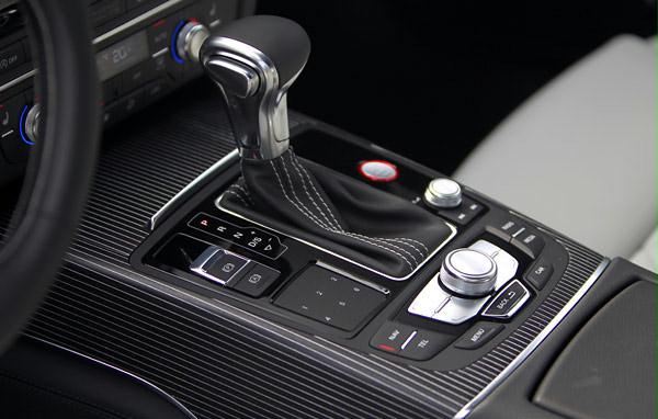 2013 S7 seven-speed S-Tronic transmission - 8