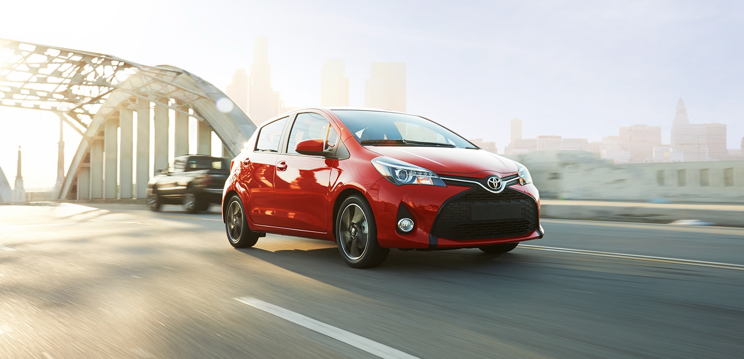 2015_Toyota_Yaris_004.jpg